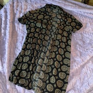 Long button up patterned top
